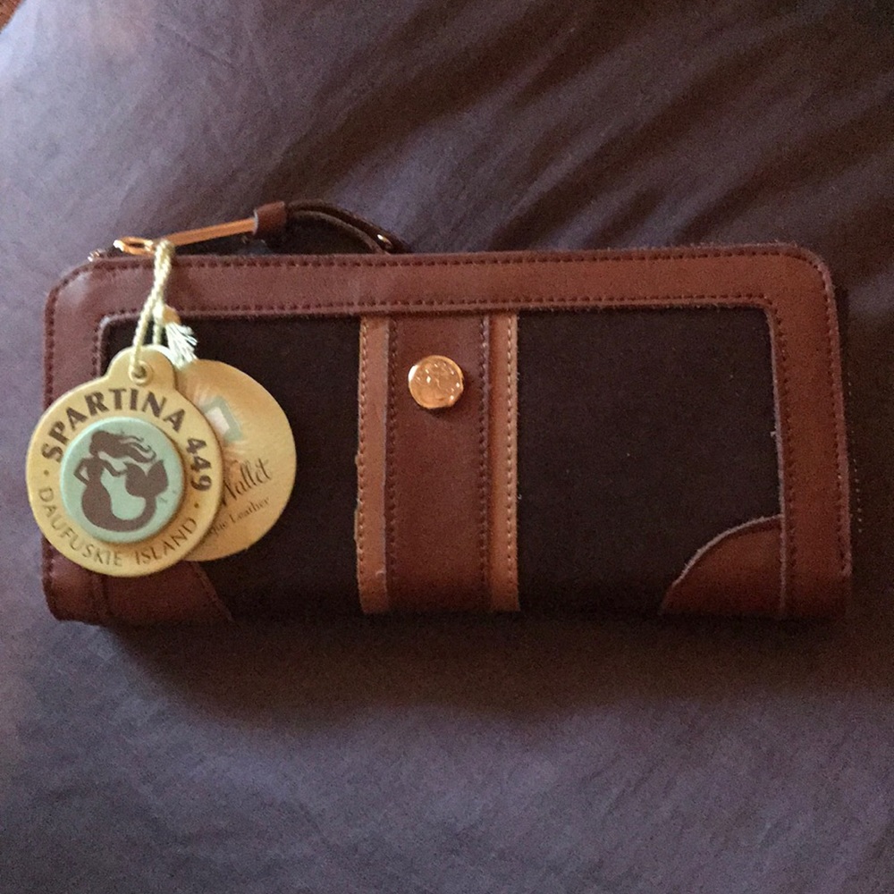 Spartina 449 NWT Boutique Zip Wallet Cognac.